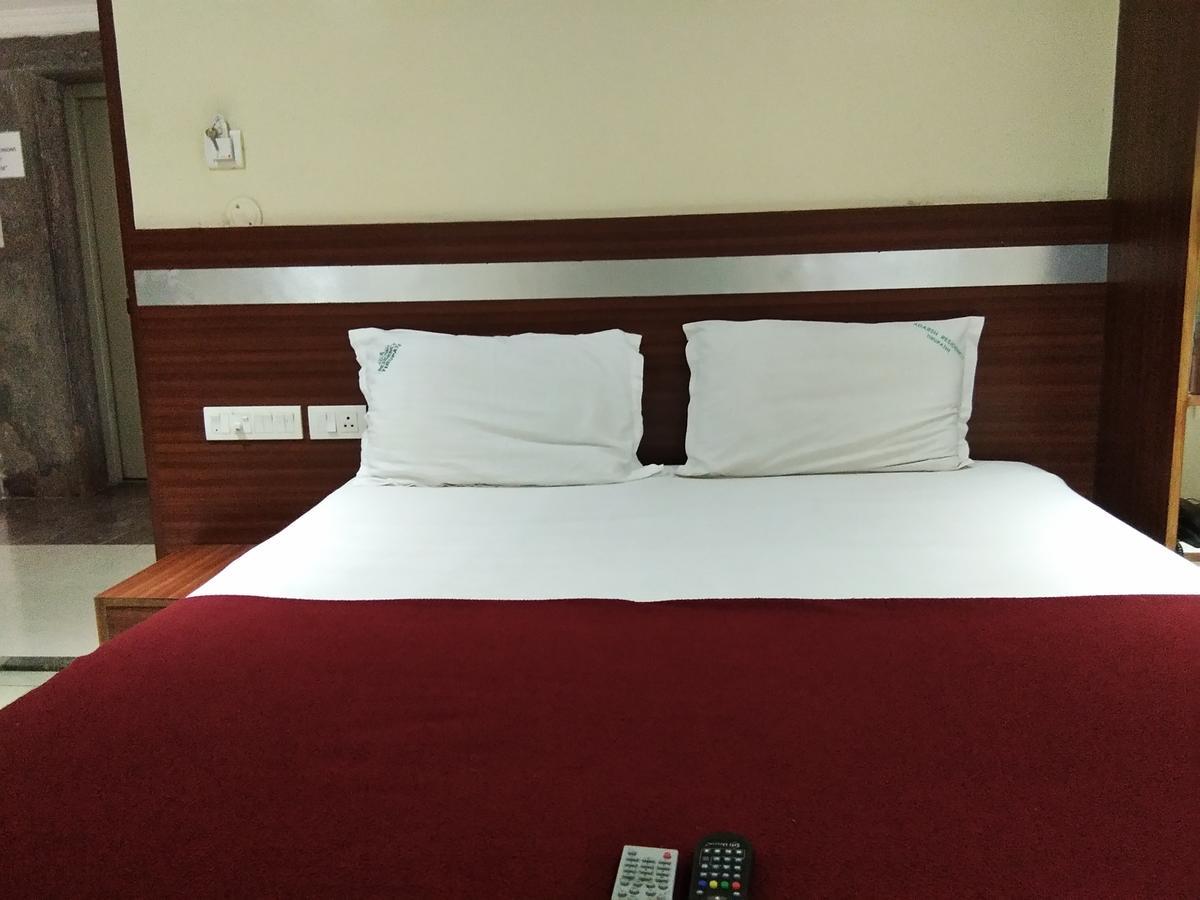 Hotel Adarsh Residency Tirupati Exteriér fotografie